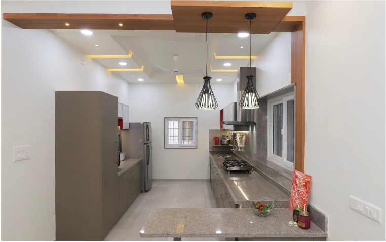 Kitchen & Dining